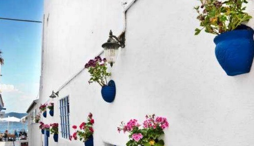 مع أسفارك لسفرياتك معنى